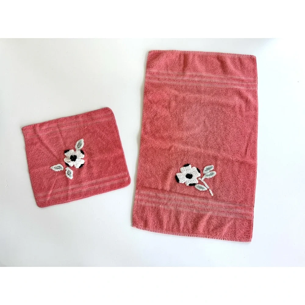 Vintage Cannon Pink 3D Flower Hand Towel & Washcloth Made in U.S.A. Set Of 2